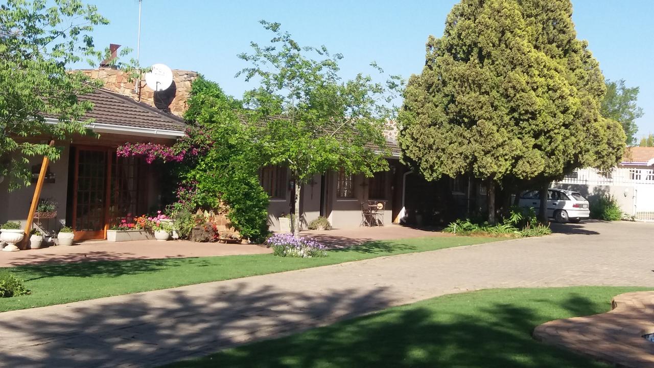 Lavender Lodge Vryburg 外观 照片