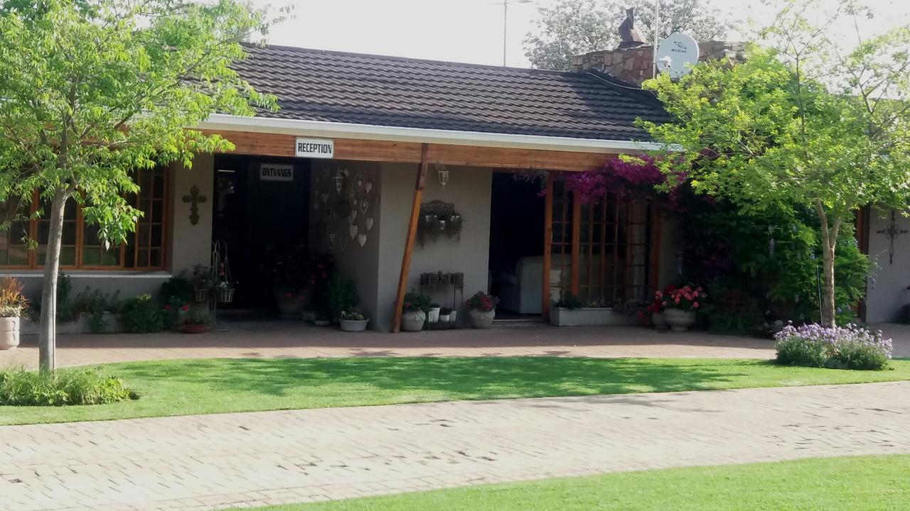 Lavender Lodge Vryburg 外观 照片